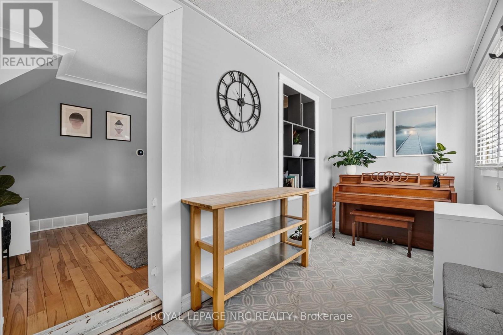 26 Lyndon Street W, Thorold, Ontario  L2V 3J7 - Photo 3 - X13848846