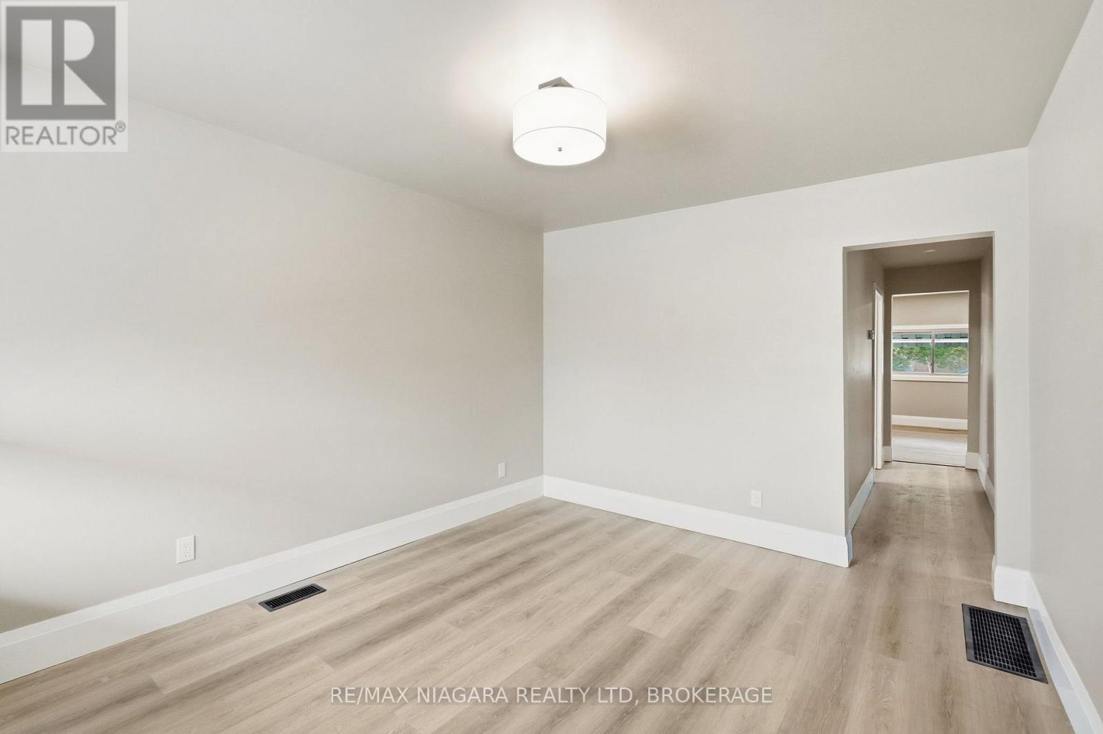 422 Brunswick Street, Hamilton, Ontario  L8H 6S4 - Photo 7 - X13849596