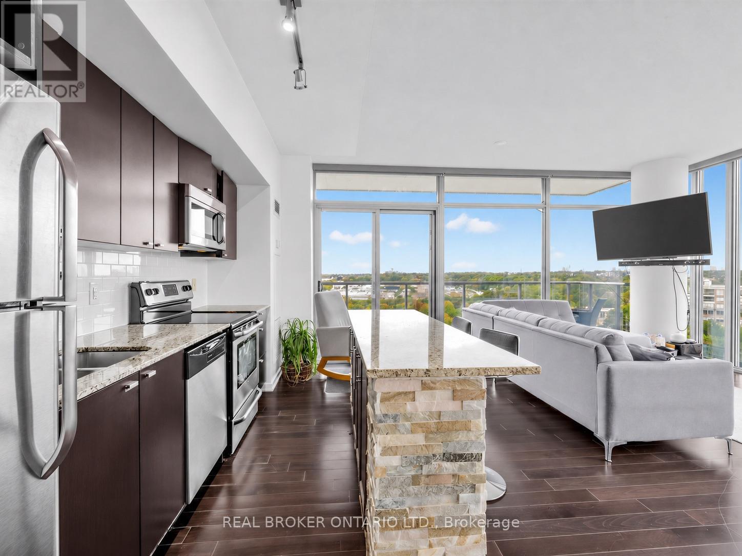1310 - 105 The Queensway, Toronto, Ontario  M6B 5B5 - Photo 4 - W13850162