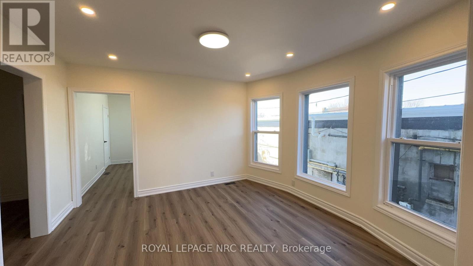 4677 Crysler Avenue, Niagara Falls, Ontario  L2E 3V7 - Photo 10 - X13851428
