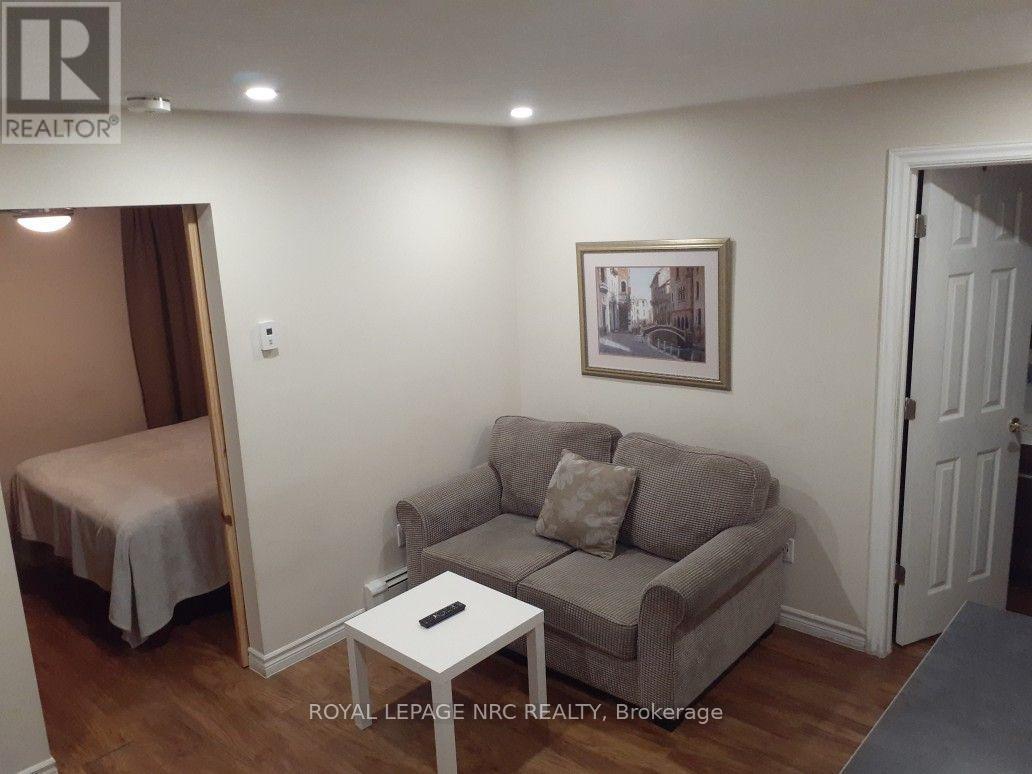 375 Almond Lane, St. Catharines, Ontario  L2T 1B9 - Photo 10 - X13851684