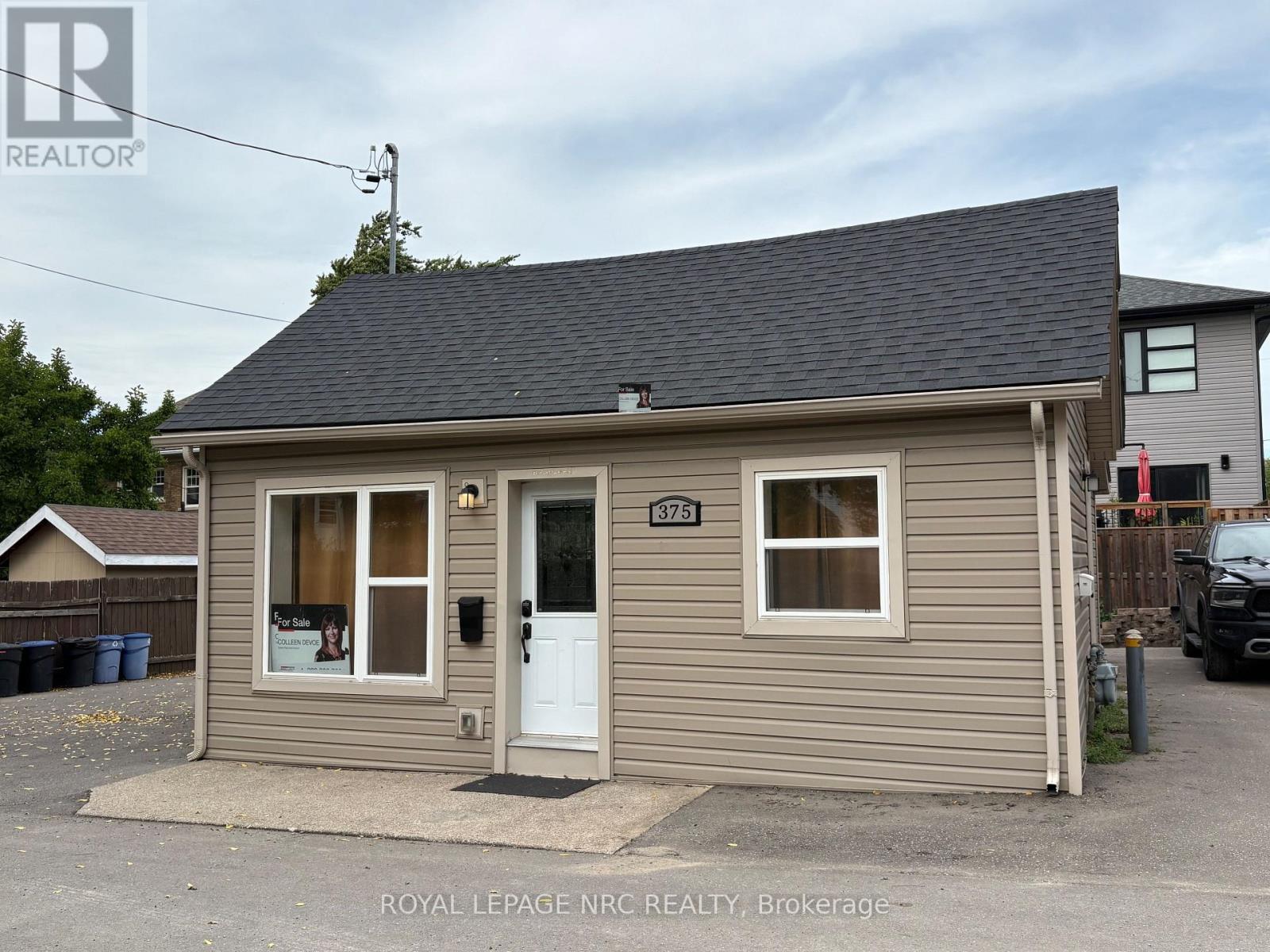 375 Almond Lane, St. Catharines, Ontario  L2T 1B9 - Photo 2 - X13851684