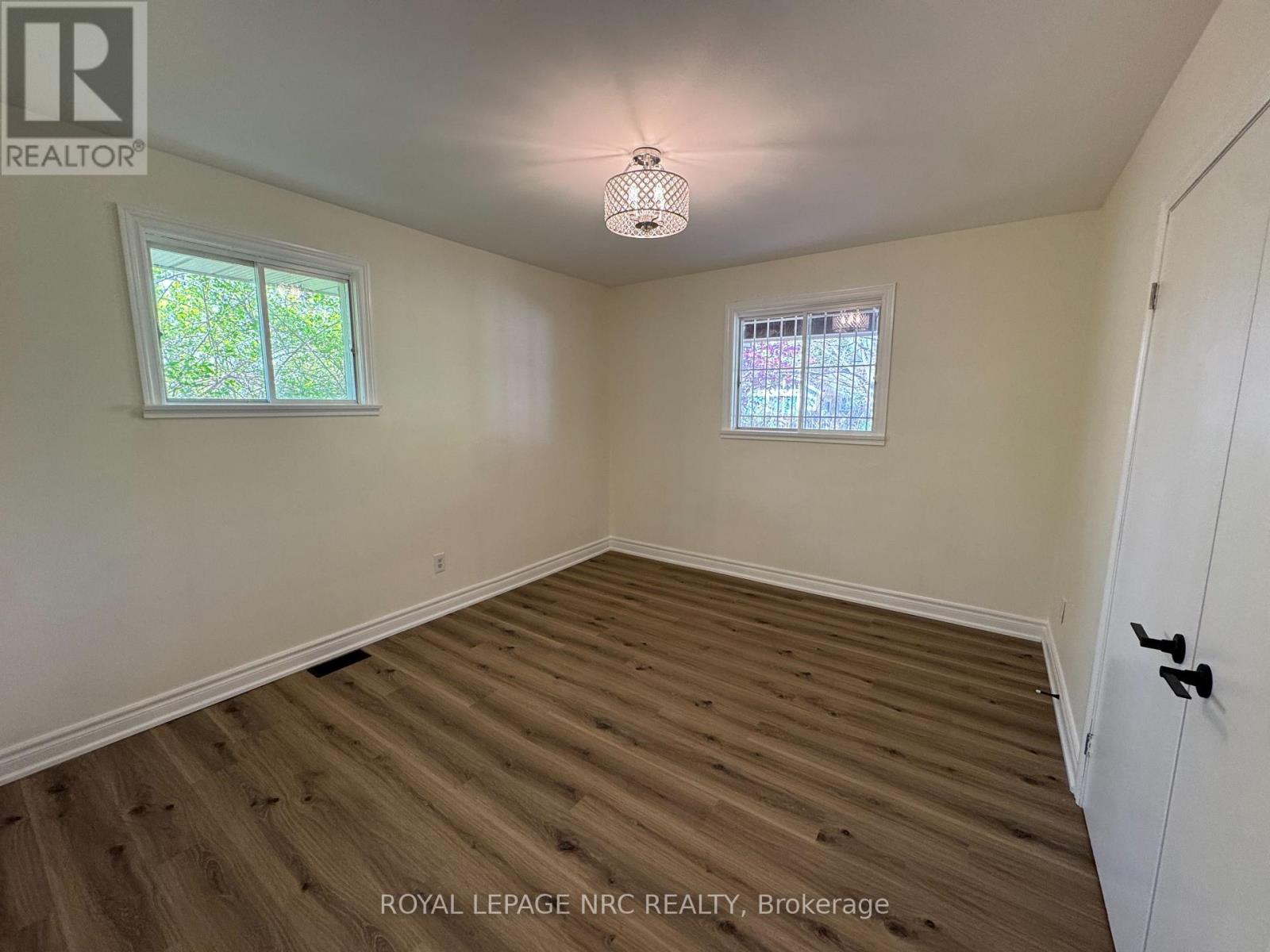 11 Richard Street, St. Catharines, Ontario  L2T 2E1 - Photo 11 - X13851690