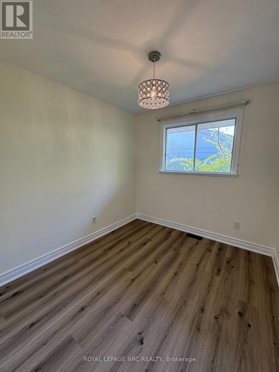 11 Richard Street, St. Catharines, Ontario  L2T 2E1 - Photo 14 - X13851690