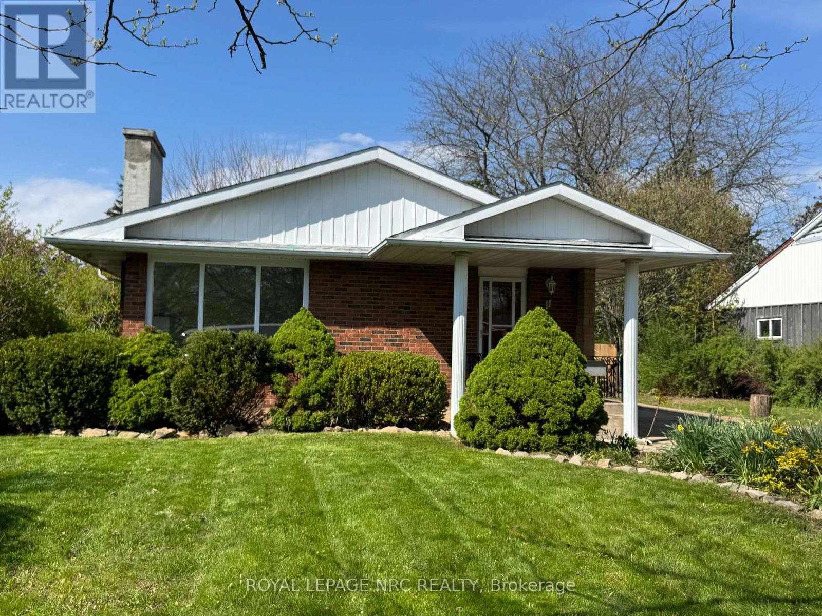 11 Richard Street, St. Catharines, Ontario  L2T 2E1 - Photo 3 - X13851690