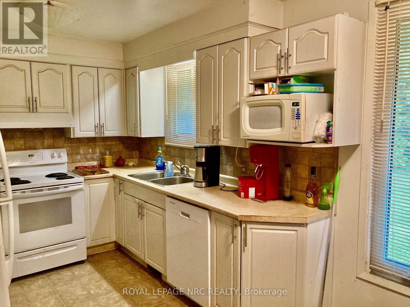 3871 Orlando Drive, Niagara Falls, Ontario  L2J 4B5 - Photo 3 - X13852244