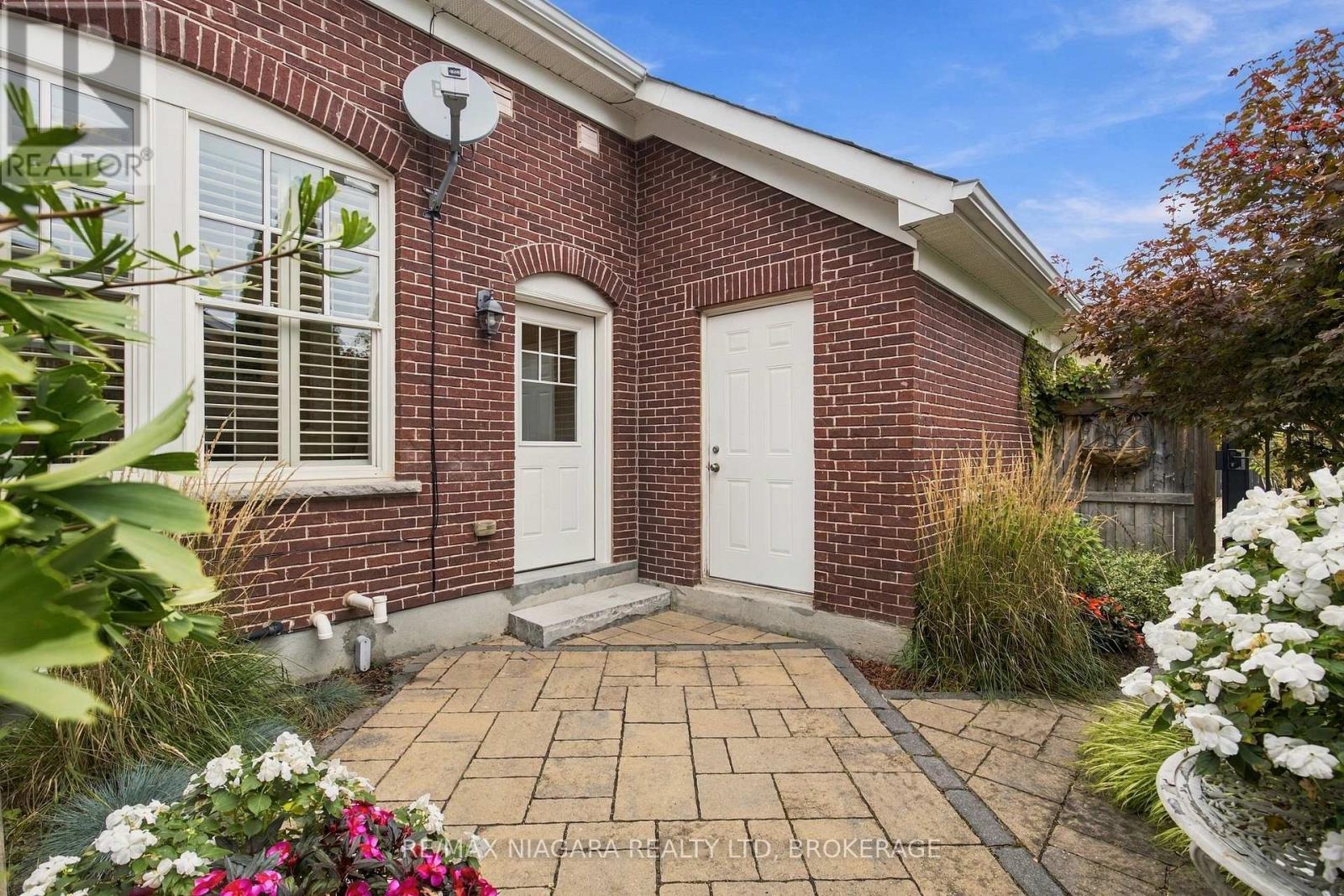 4 Blackbird Street, Niagara-On-The-Lake, Ontario  L0S 1J0 - Photo 8 - X13852296