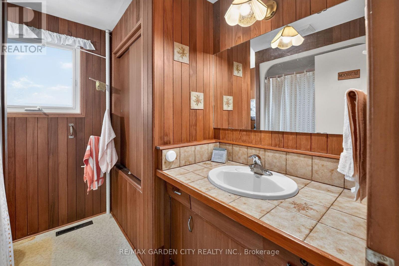 529 Carlton Street, St. Catharines, Ontario  L2M 4X6 - Photo 15 - X13852304