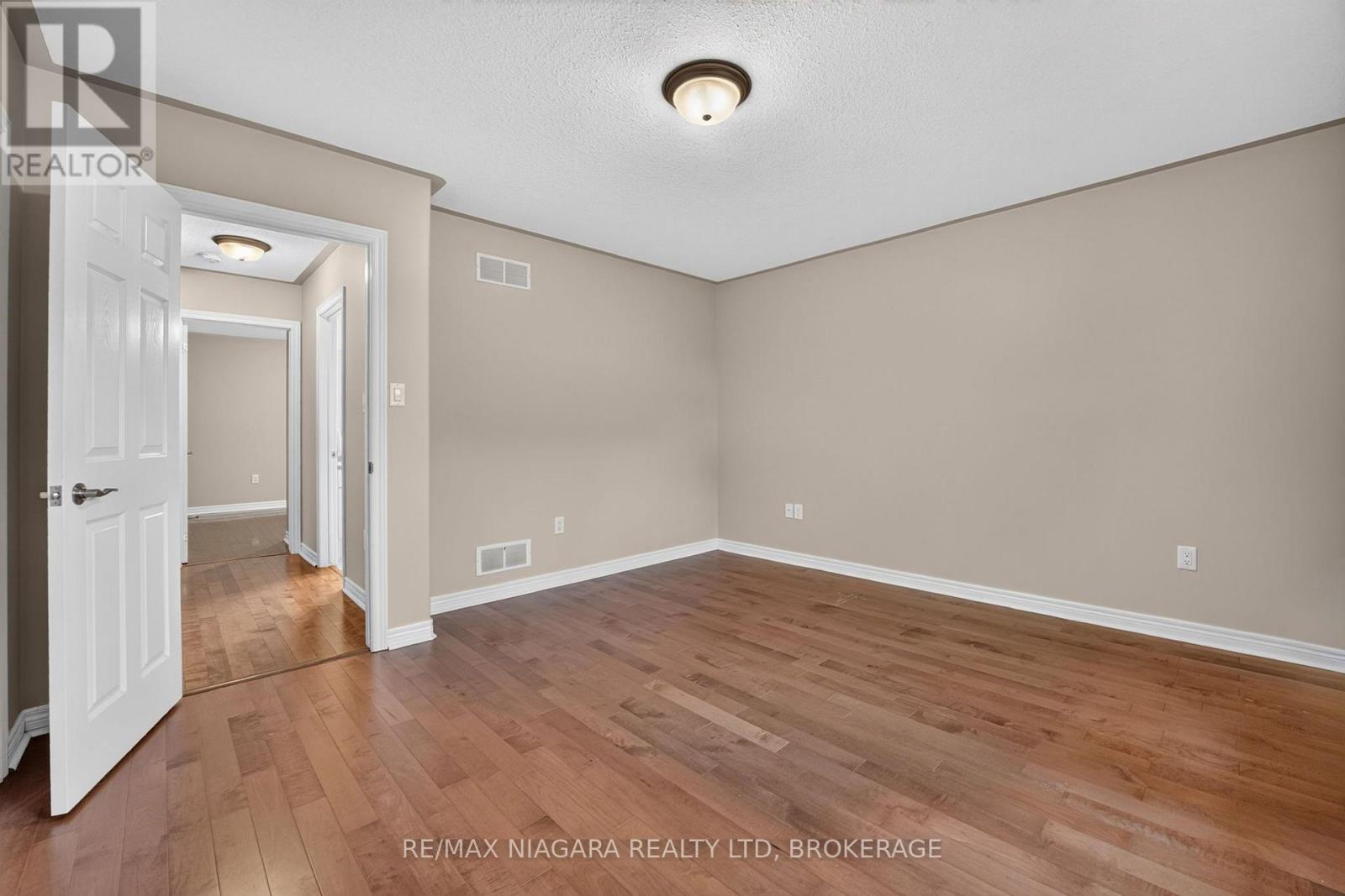 15 Days Avenue, Welland, Ontario  L3C 7H8 - Photo 18 - X13853052
