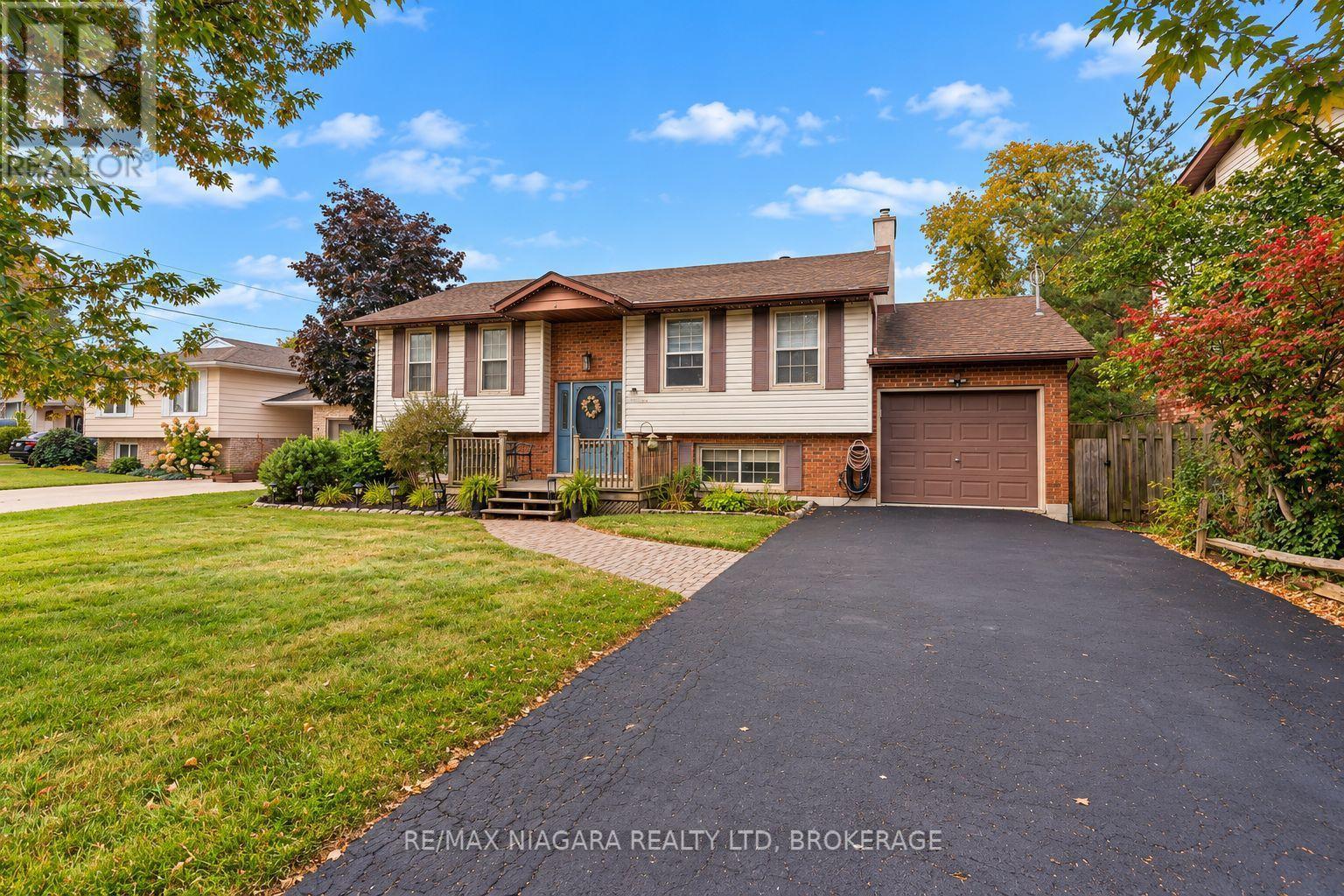 4 Barbara Street, West Lincoln, Ontario  L0R 2A0 - Photo 3 - X13853142