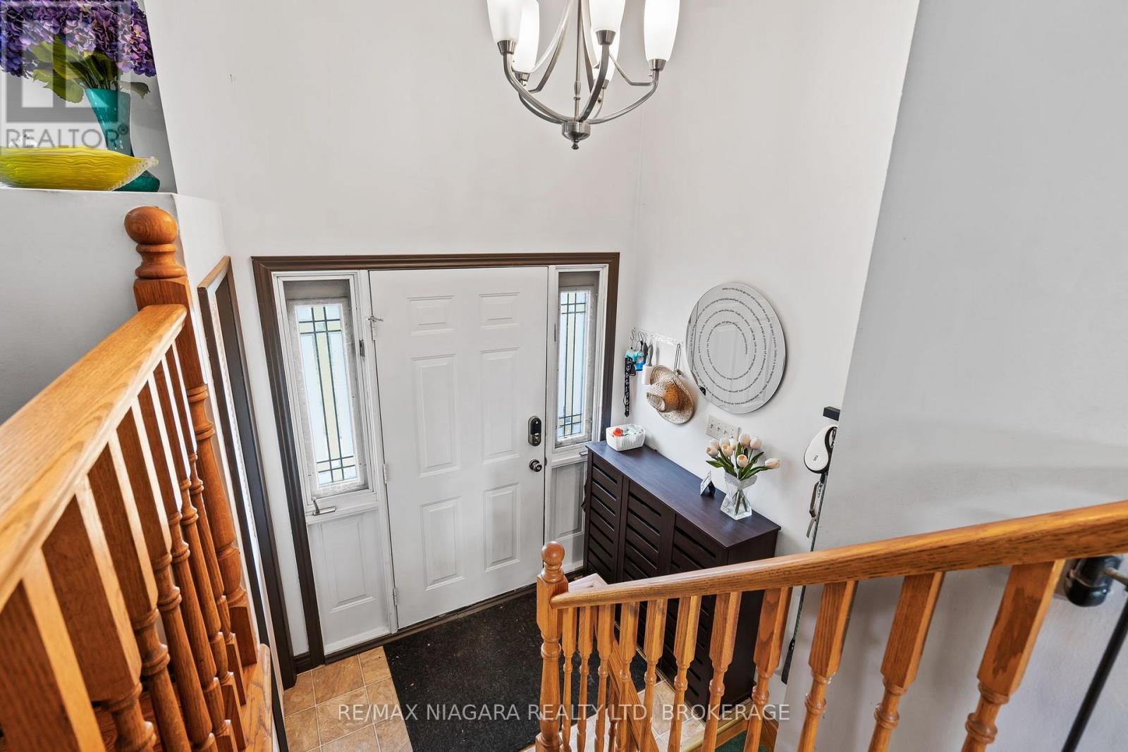 4 Barbara Street, West Lincoln, Ontario  L0R 2A0 - Photo 4 - X13853142