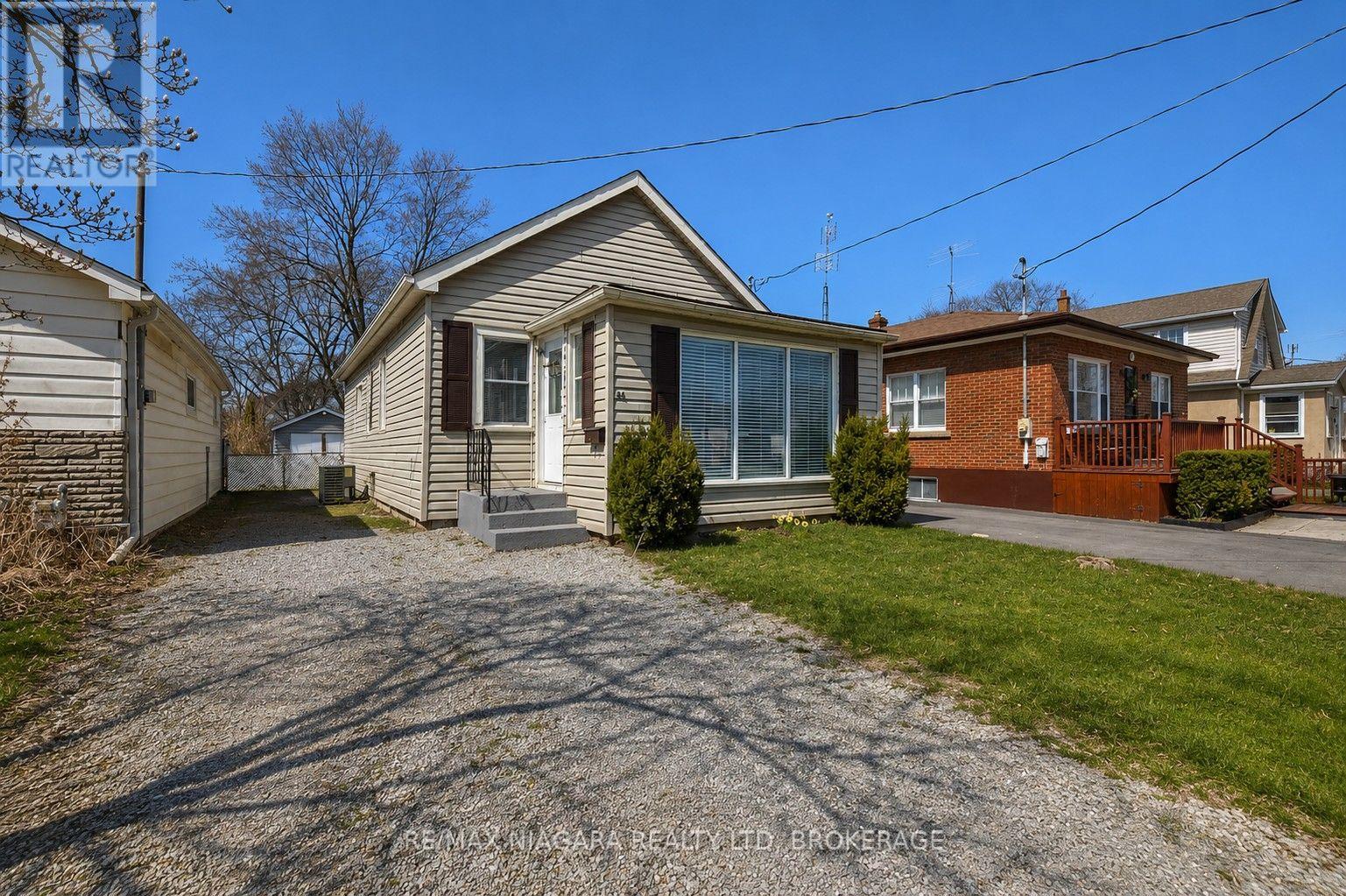 44 Churchill Street, St. Catharines, Ontario  L2S 2P5 - Photo 3 - X13853308