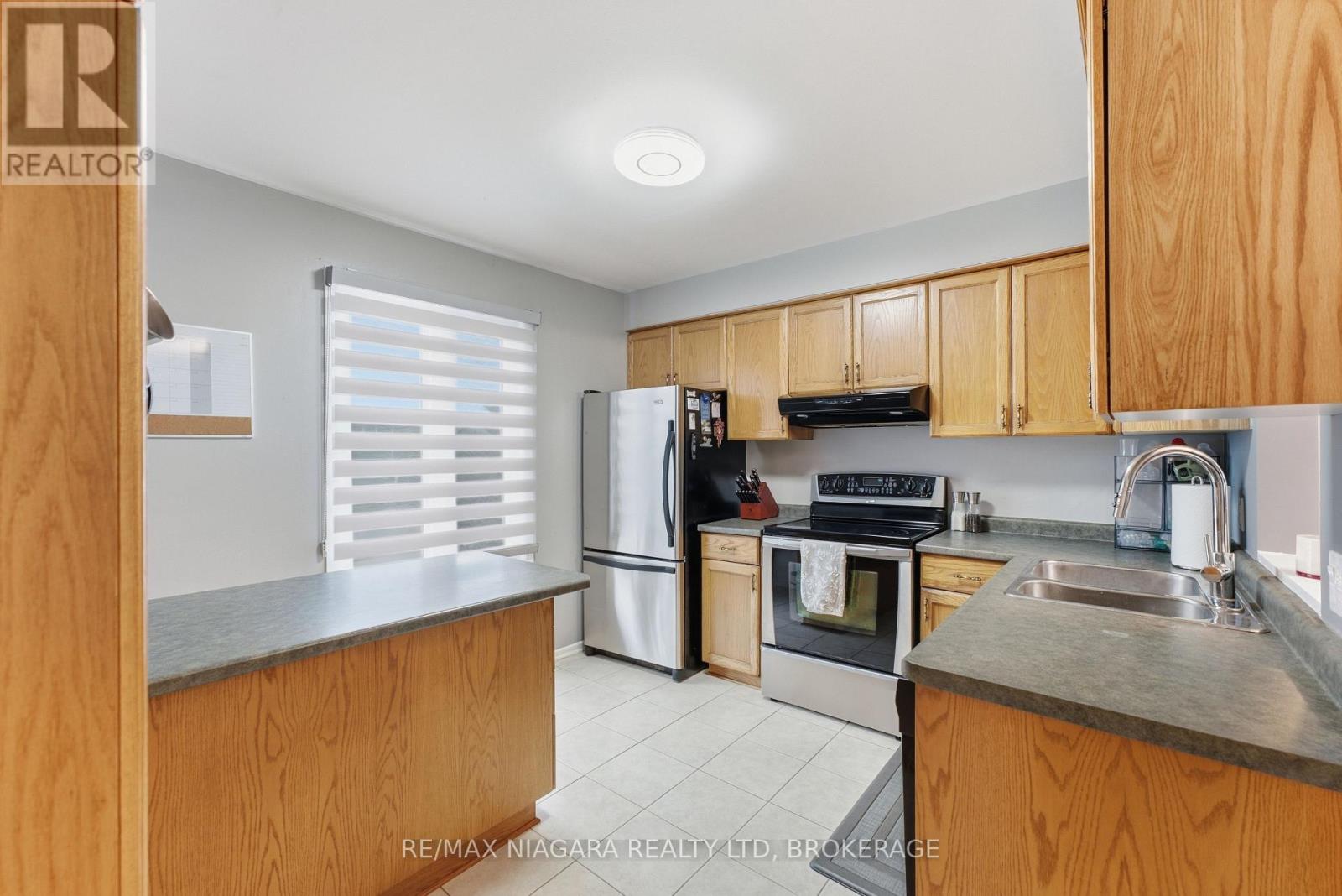 106 St. Augustine Drive, St. Catharines, Ontario  L2P 3W9 - Photo 7 - X13853822