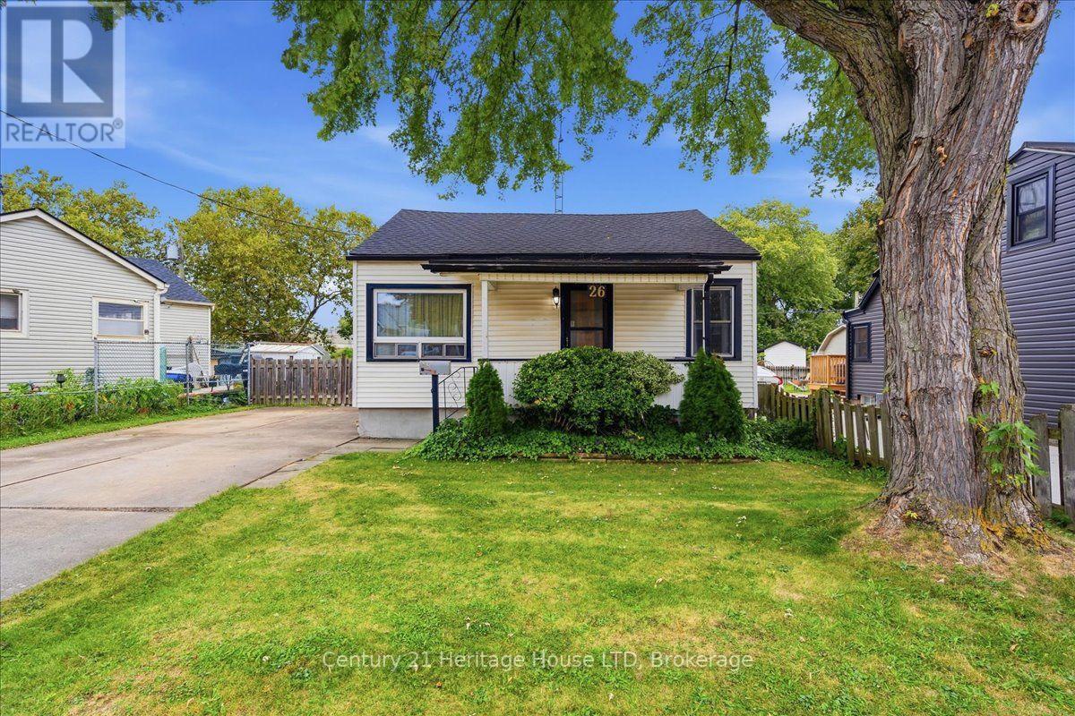 26 Coventry Street, St. Catharines, Ontario  L2R 2X7 - Photo 2 - X13854160
