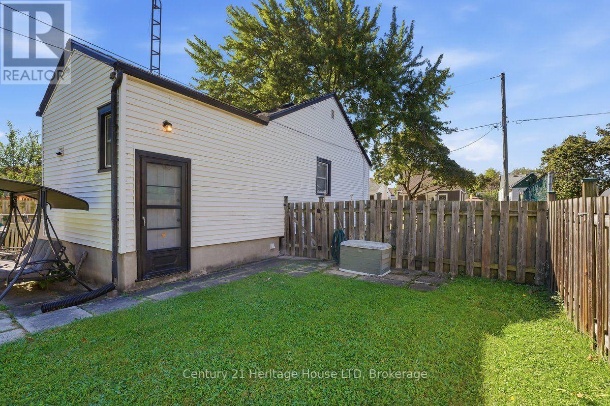 26 Coventry Street, St. Catharines, Ontario  L2R 2X7 - Photo 22 - X13854160