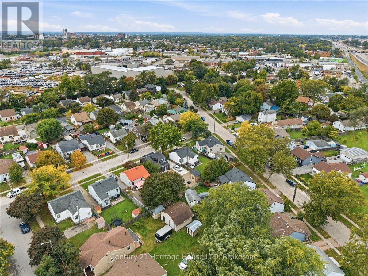 26 Coventry Street, St. Catharines, Ontario  L2R 2X7 - Photo 29 - X13854160