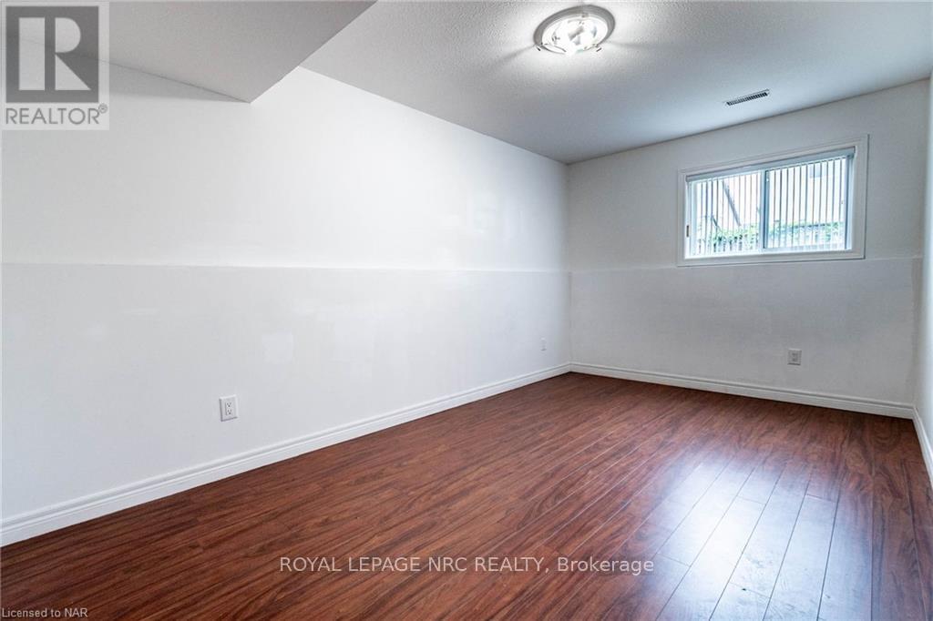 7005 Kelly Drive, Niagara Falls, Ontario  L2H 3J9 - Photo 38 - X13854472