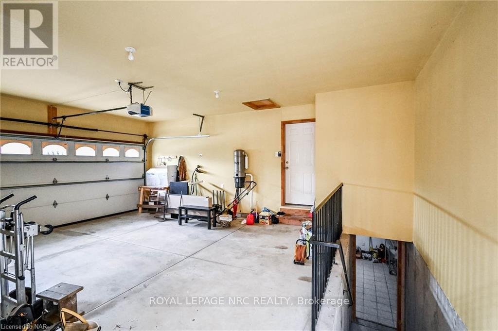 7005 Kelly Drive, Niagara Falls, Ontario  L2H 3J9 - Photo 5 - X13854472