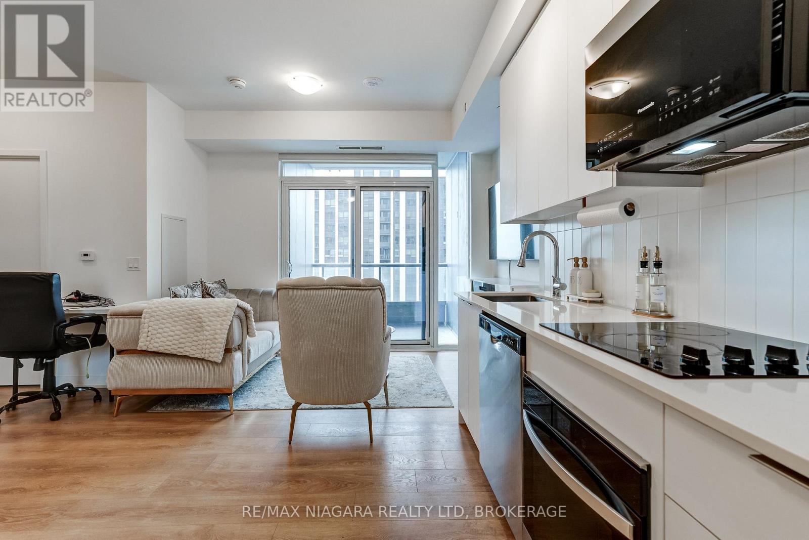 1419 - 10 Abeja Street, Vaughan, Ontario  L4K 0R4 - Photo 11 - N13855068