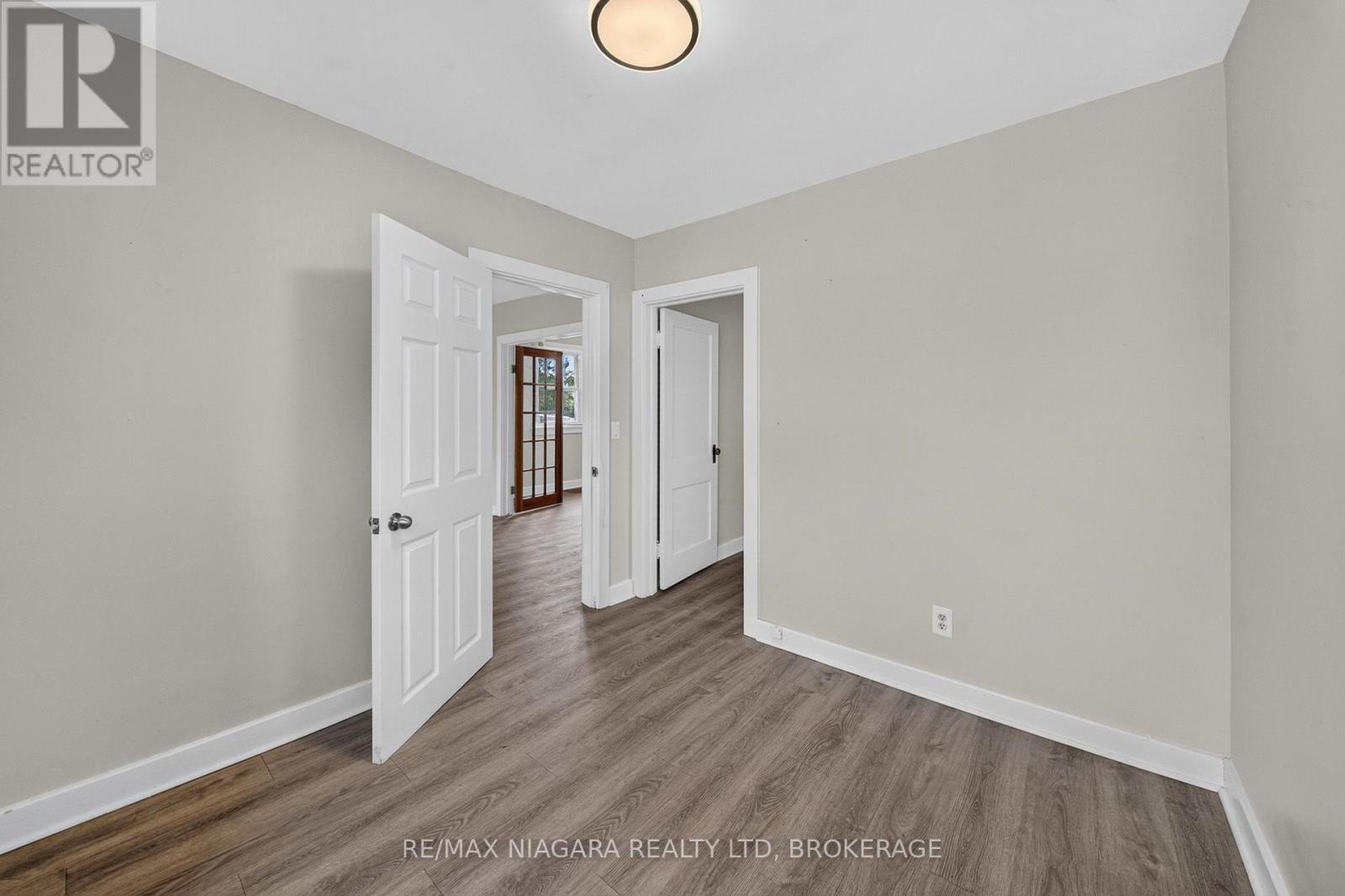 6520 Barker Street, Niagara Falls, Ontario  L2G 1Y7 - Photo 10 - X13855478