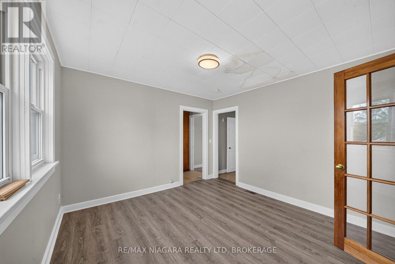 6520 Barker Street, Niagara Falls, Ontario  L2G 1Y7 - Photo 14 - X13855478