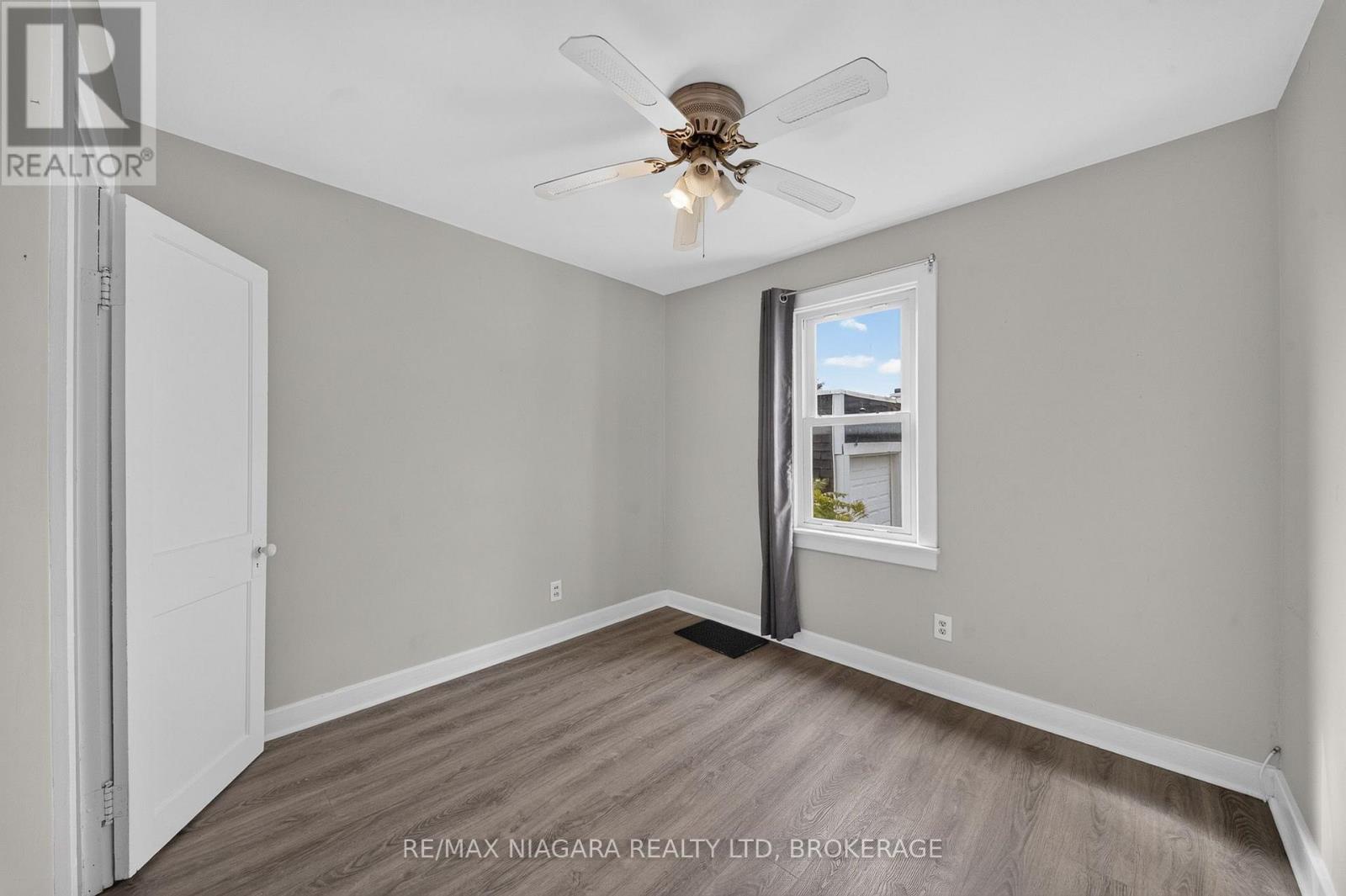 6520 Barker Street, Niagara Falls, Ontario  L2G 1Y7 - Photo 18 - X13855478
