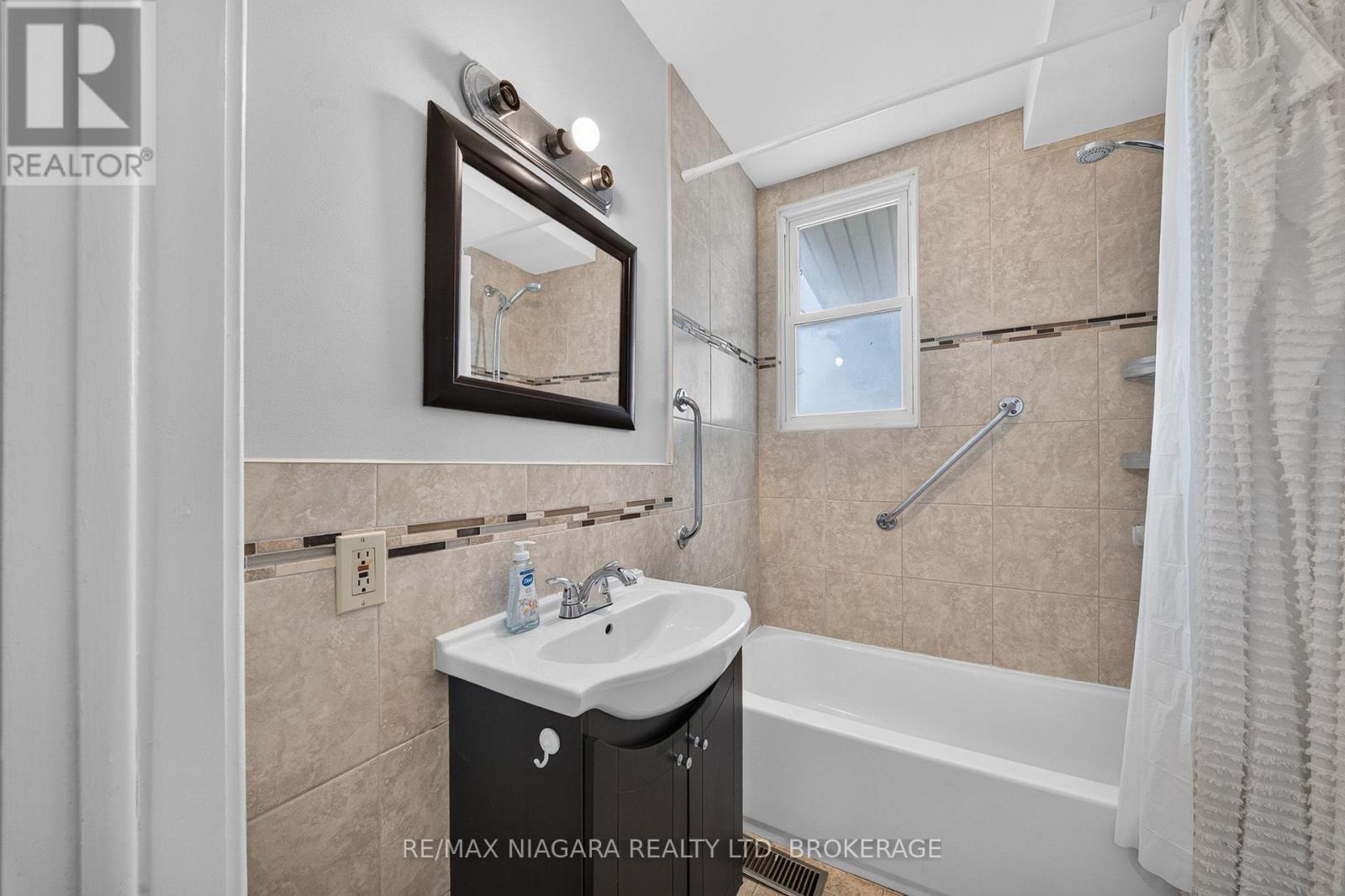 6520 Barker Street, Niagara Falls, Ontario  L2G 1Y7 - Photo 20 - X13855478