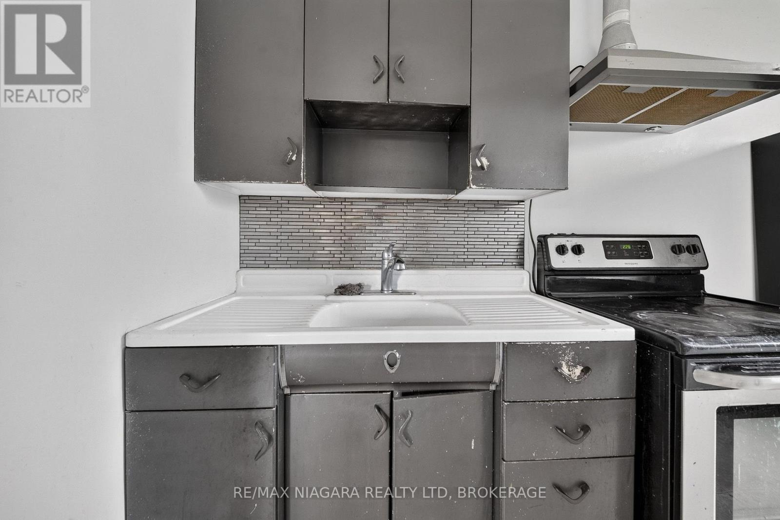 6520 Barker Street, Niagara Falls, Ontario  L2G 1Y7 - Photo 30 - X13855478