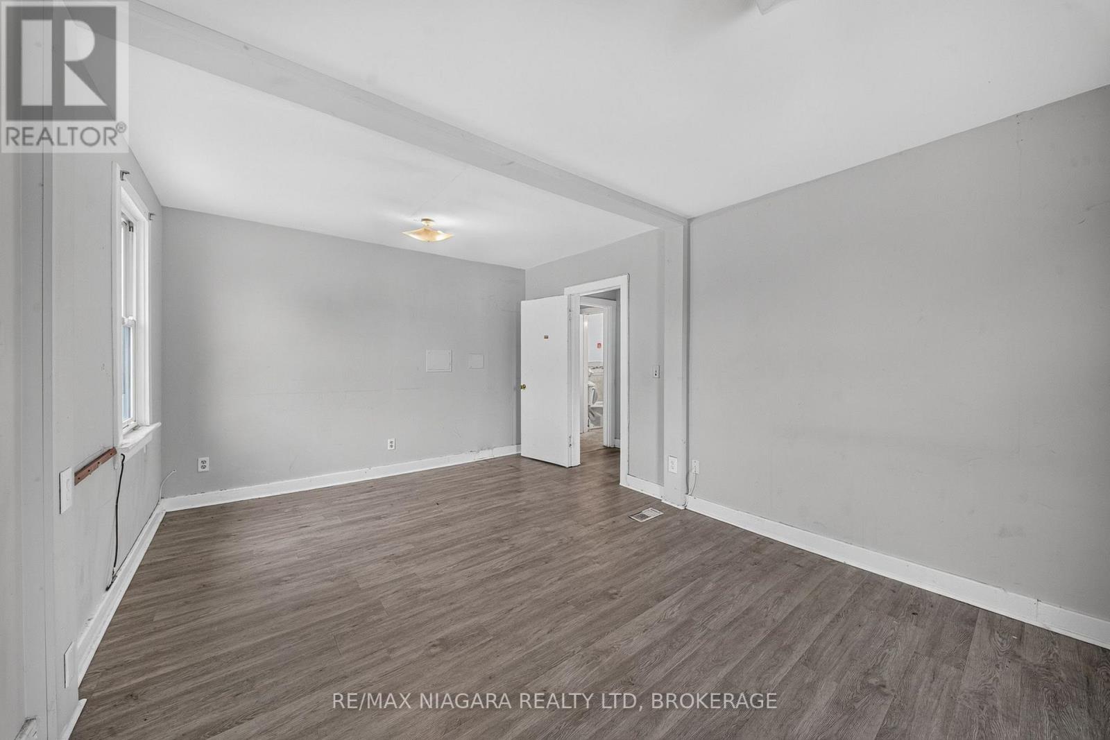6520 Barker Street, Niagara Falls, Ontario  L2G 1Y7 - Photo 40 - X13855478