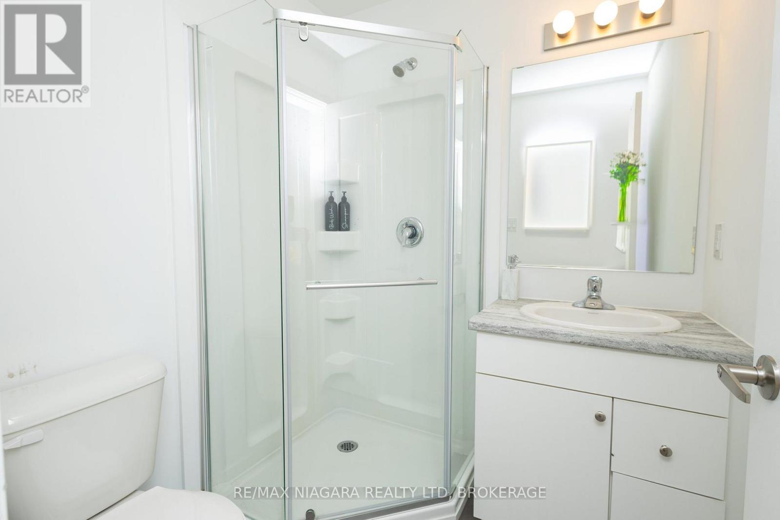 4263 Fourth Avenue, Niagara Falls, Ontario  L2E 0C2 - Photo 10 - X13855672