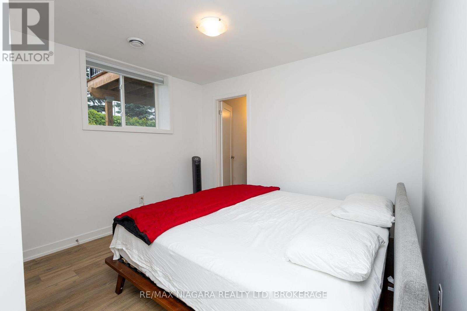 4263 Fourth Avenue, Niagara Falls, Ontario  L2E 0C2 - Photo 13 - X13855672