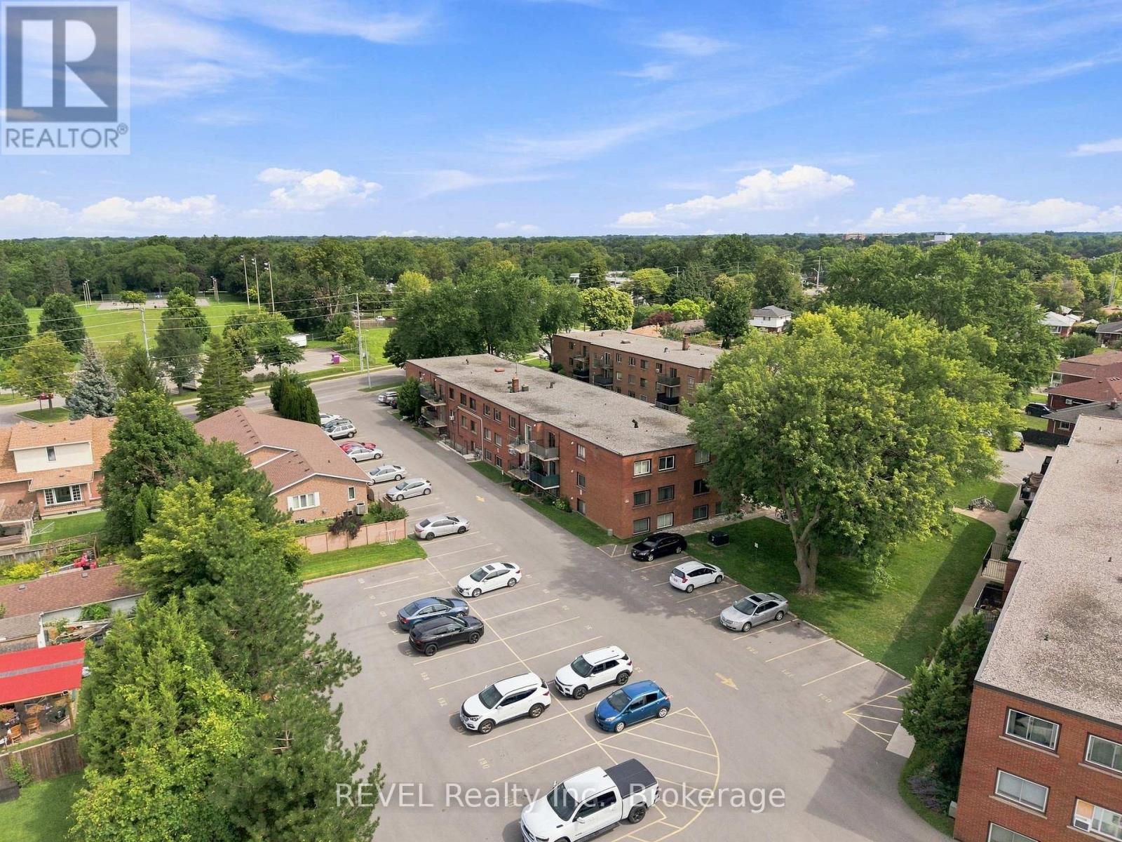 3 - 450 CARLTON STREET, St. Catharines, Ontario