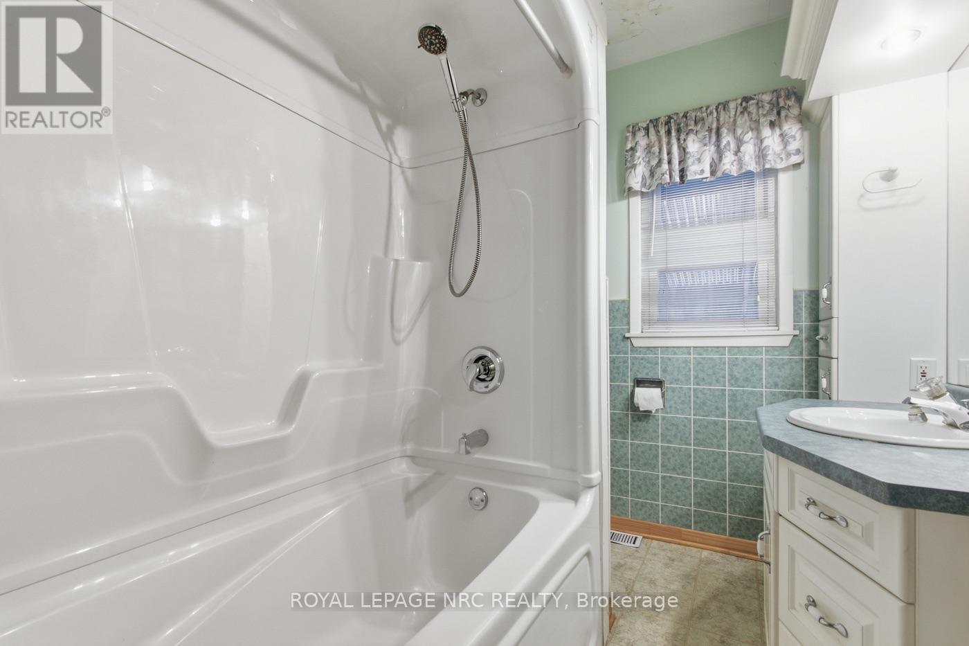 65 Golden Boulevard W, Welland, Ontario  L3B 1H5 - Photo 13 - X13855898