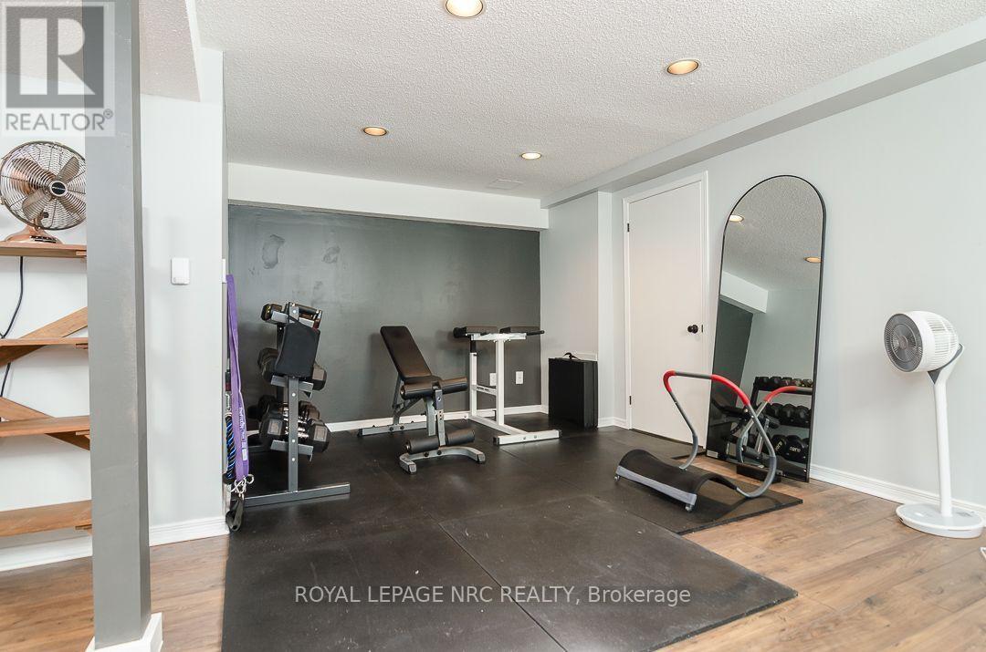 7979 Oakridge Drive, Niagara Falls, Ontario  L2H 2W1 - Photo 32 - X13856656