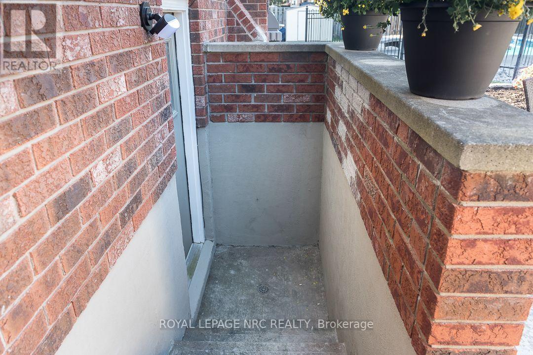 7979 Oakridge Drive, Niagara Falls, Ontario  L2H 2W1 - Photo 33 - X13856656