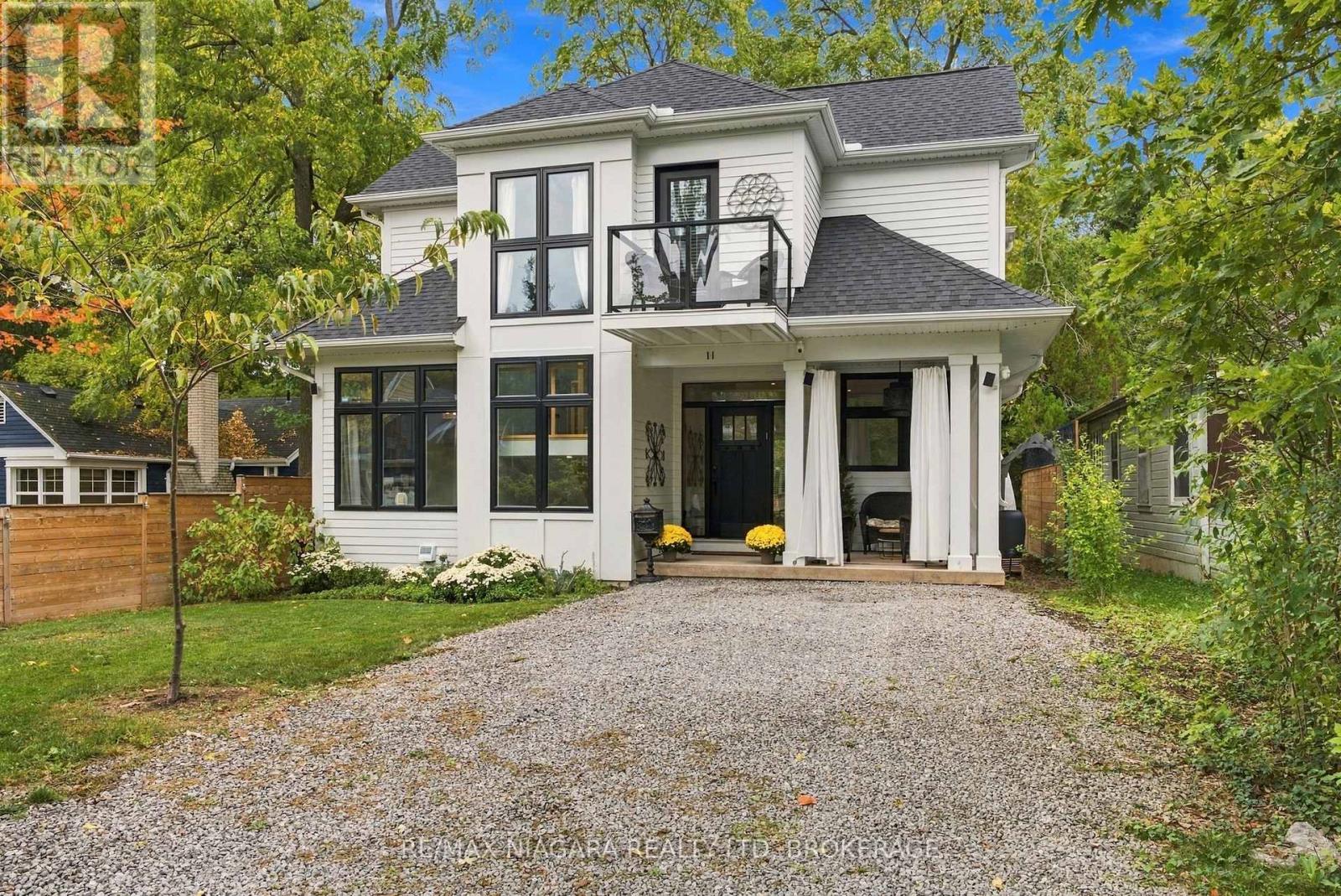 11 Wilberforce Avenue, Niagara-On-The-Lake, Ontario  L0S 1J0 - Photo 2 - X13856862