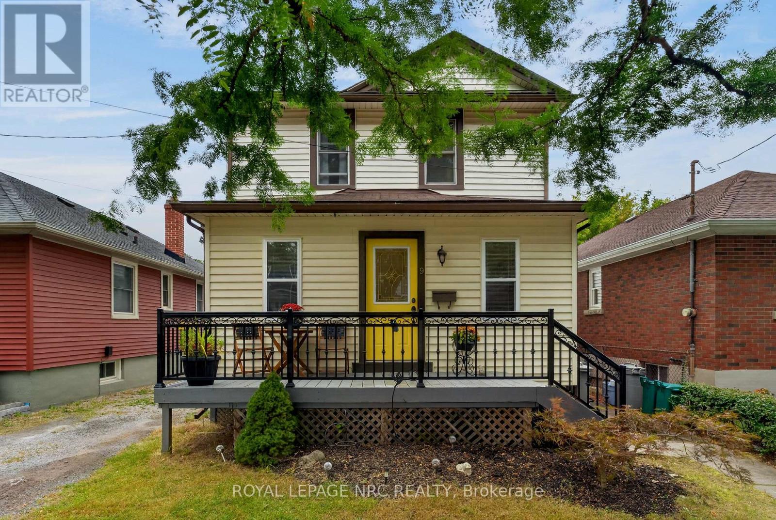 9 Marmora Street, St. Catharines, Ontario  L2P 3B9 - Photo 4 - X13857670