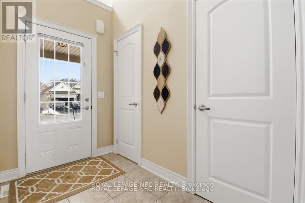 3945 Village Creek Drive, Fort Erie, Ontario  L0S 1S0 - Photo 2 - X13857844