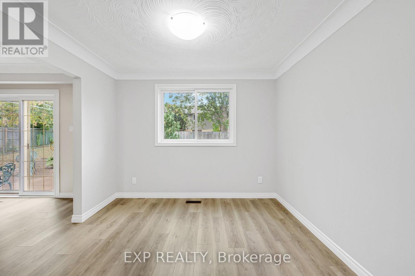 10 Donegel Place, Hamilton, Ontario  L9A 4Z6 - Photo 12 - X13858032