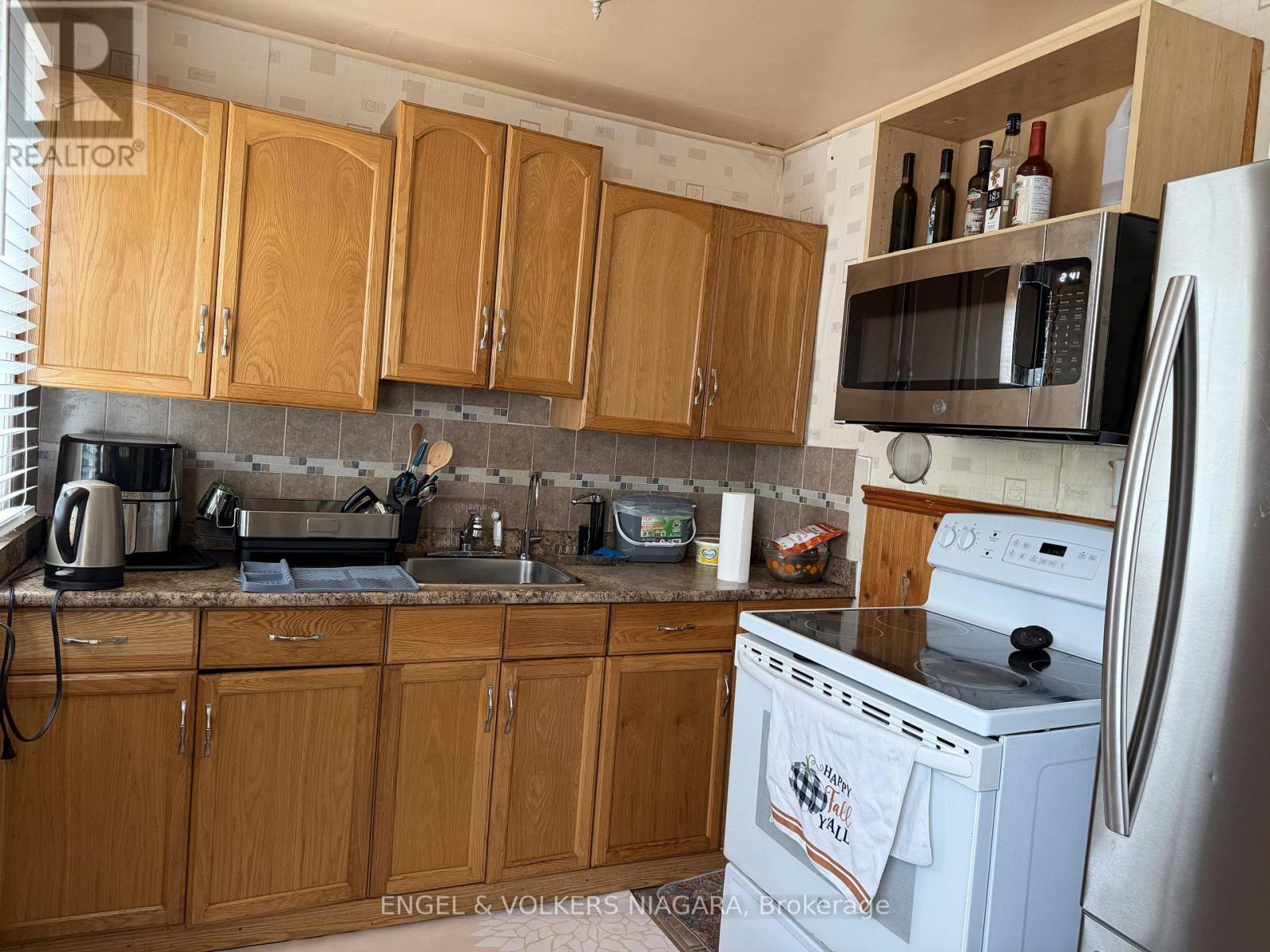 6 Glen Avenue, St. Catharines, Ontario  L2S 1L1 - Photo 8 - X13858592