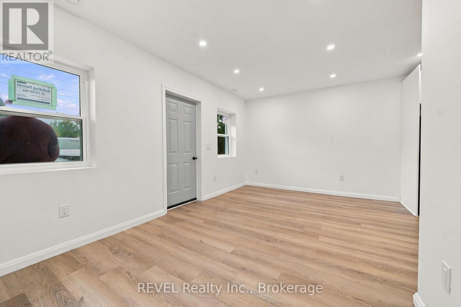 533a Carlton Street, St. Catharines, Ontario  L2M 4X6 - Photo 6 - X13858660