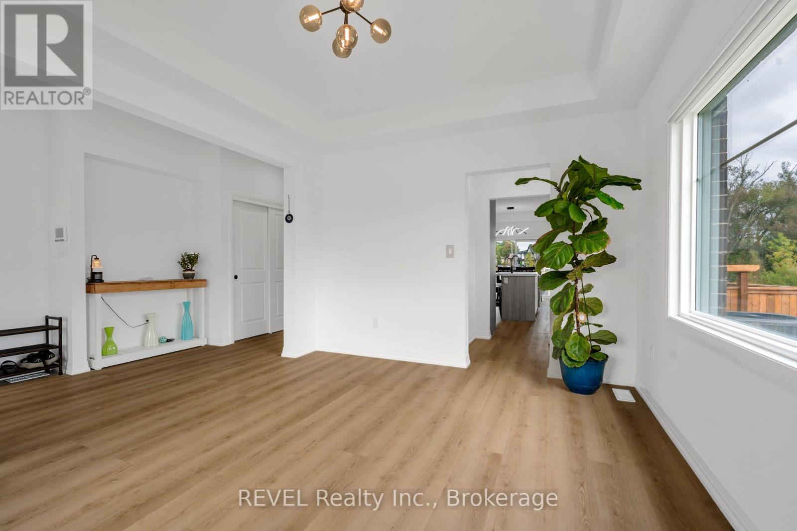 12 Westcott Road, Welland, Ontario  L3C 0K9 - Photo 8 - X13858682