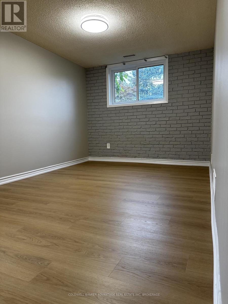 23 Fairlawn Crescent, Welland, Ontario  L3C 5Z2 - Photo 12 - X13859216