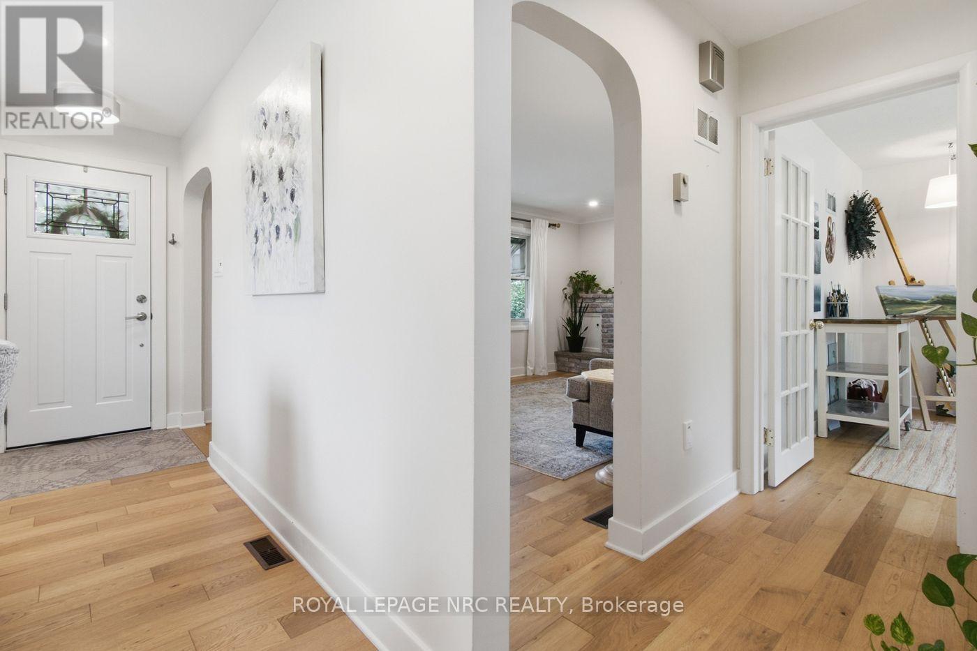 17 Winston Road, St. Catharines, Ontario  L2M 4R1 - Photo 18 - X13859406