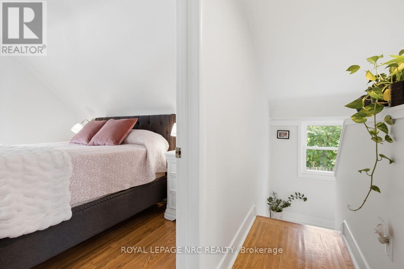 17 Winston Road, St. Catharines, Ontario  L2M 4R1 - Photo 21 - X13859406