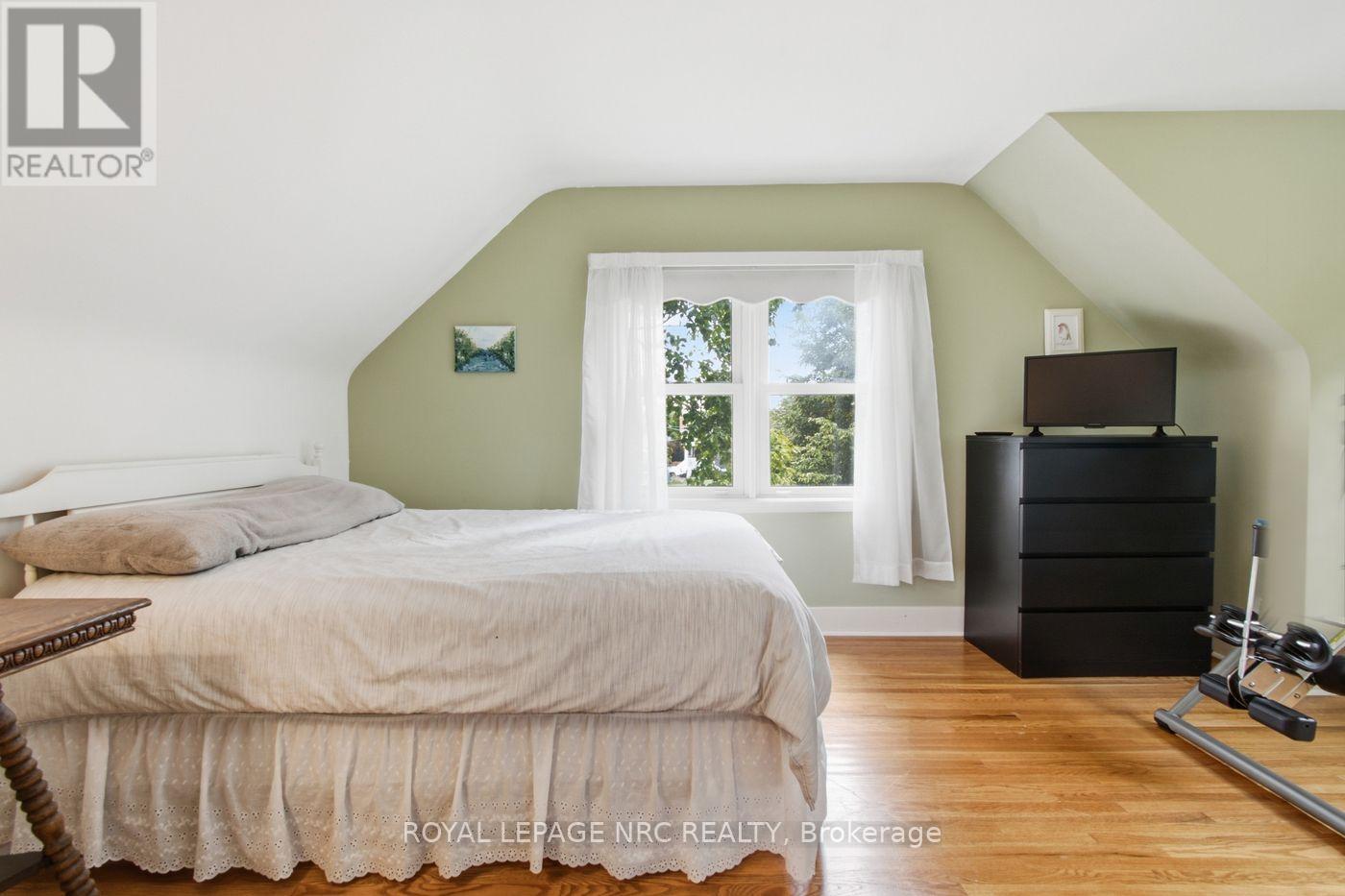 17 Winston Road, St. Catharines, Ontario  L2M 4R1 - Photo 25 - X13859406