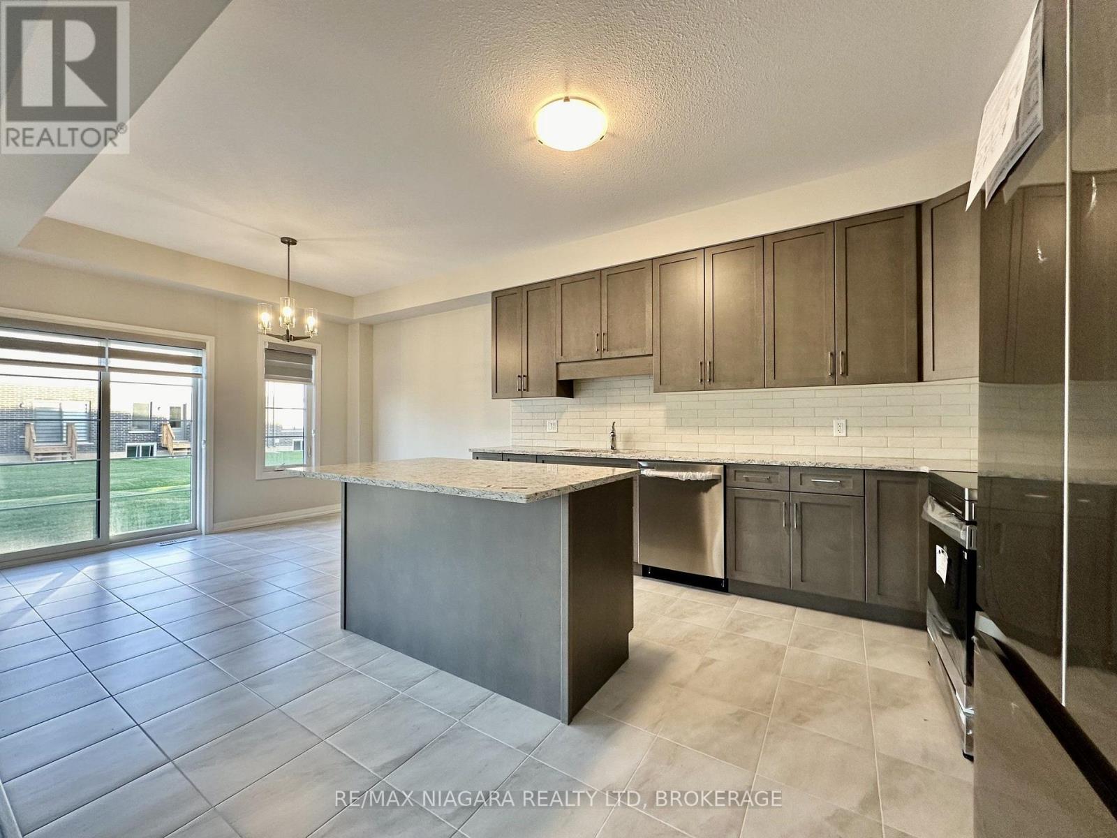 49 Saffron Way, Pelham, Ontario  L0S 1E1 - Photo 5 - X13859908