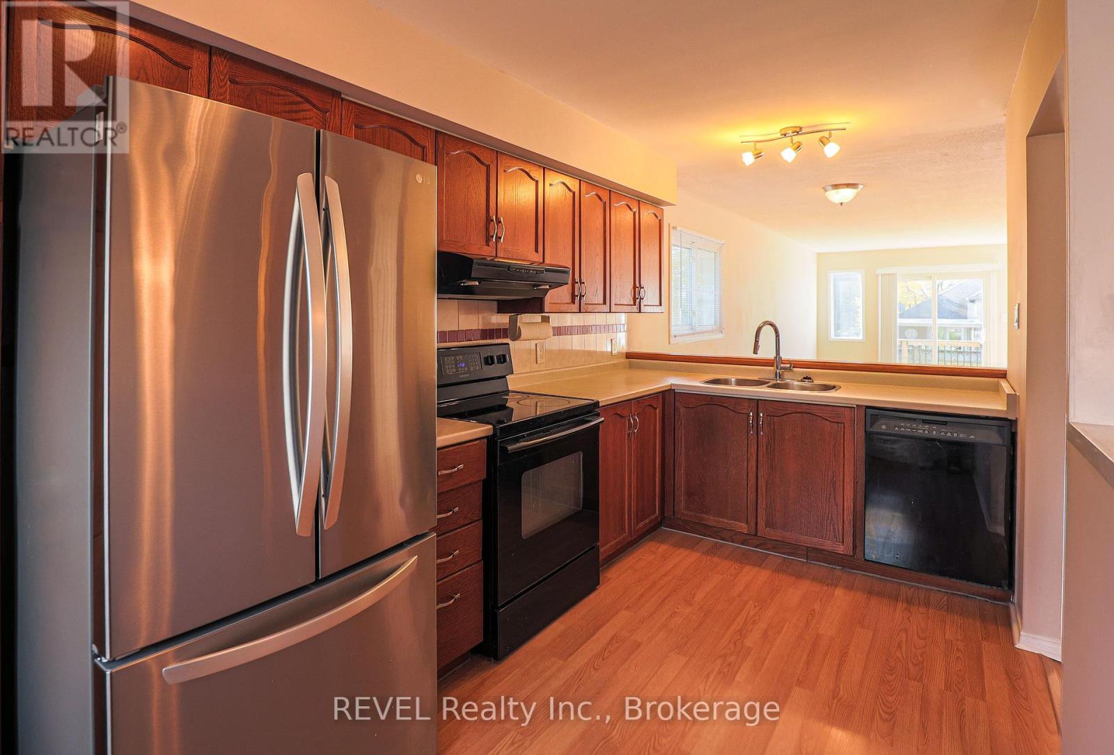 3 Jackson Court W, Welland, Ontario  L3C 7G2 - Photo 11 - X13860546