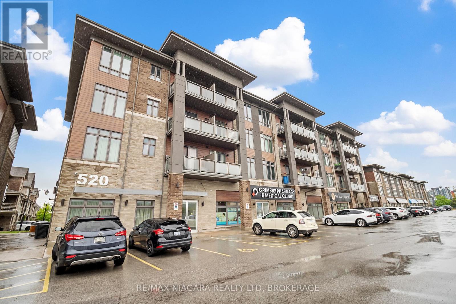 411 - 520 NORTH SERVICE ROAD, Grimsby, Ontario