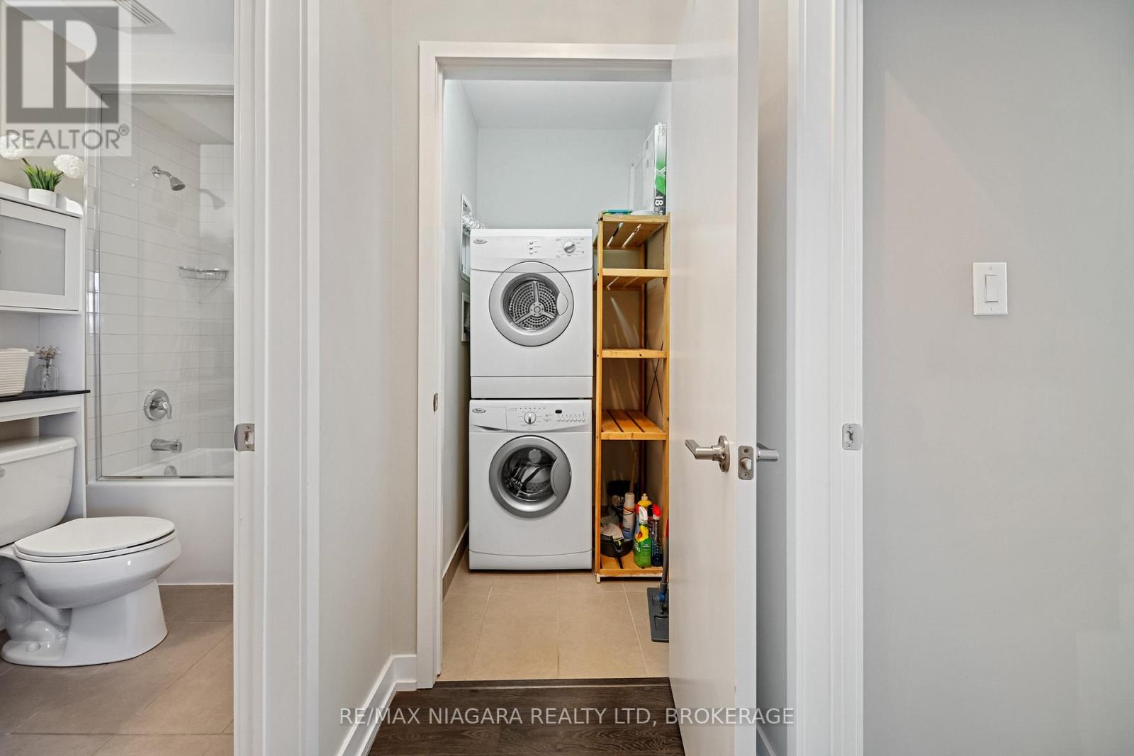 411 - 520 North Service Road, Grimsby, Ontario  L3M 4E8 - Photo 4 - X13860920